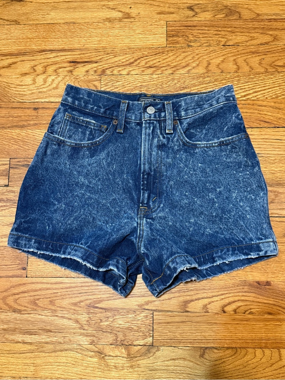 Abercrombie and Fitch Natural Rise Jean shorts - size 26 / 2